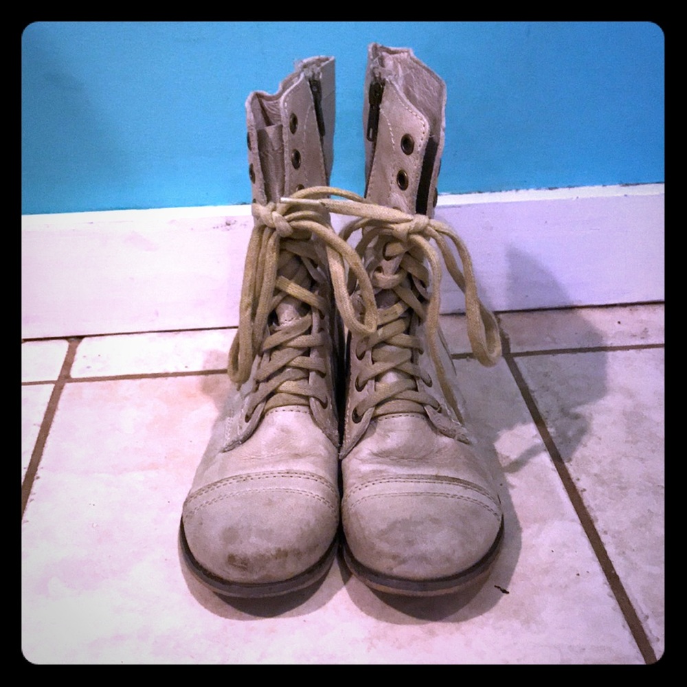 Steve Madden Troopa combat boot in Beige